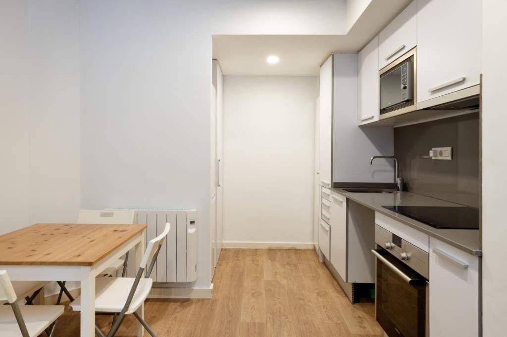 Apartment Live Camp Nou L’Hospitalet de Llobregat Exterior foto